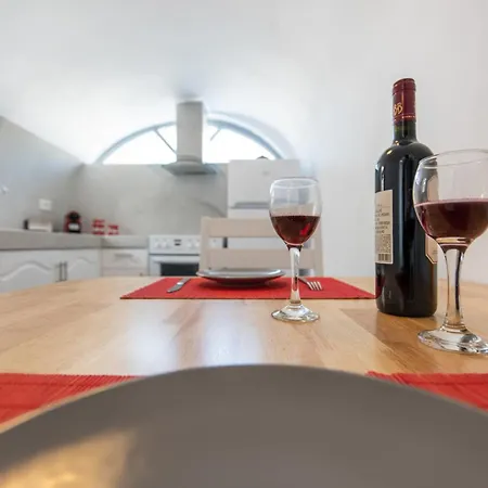 Апартаменты Argyro And Diogenis Emporio (Santorini)