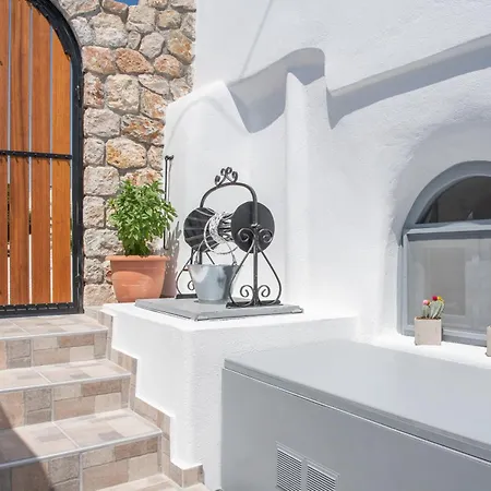 Argyro And Diogenis *