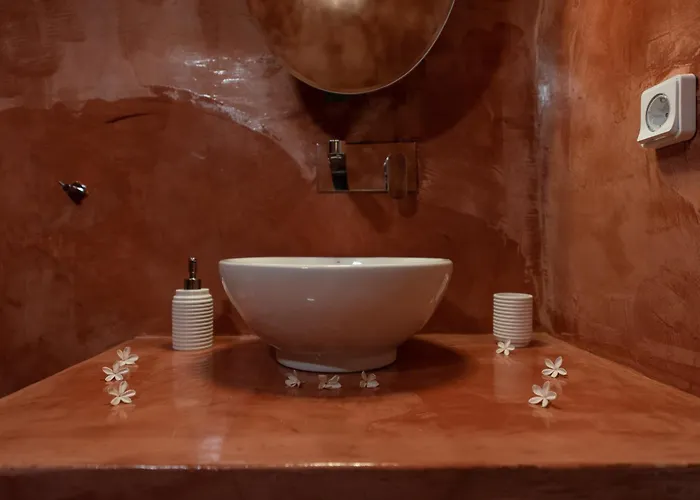 Argyro And Diogenis * Emporio (Santorini)