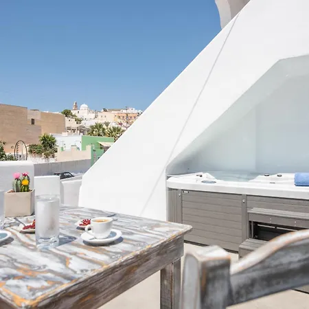아파트 Argyro And Diogenis Emporio (Santorini)