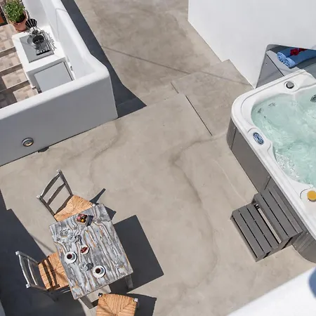 Argyro And Diogenis Emporio (Santorini)