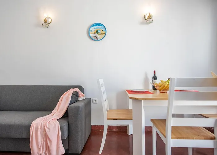 Argyro And Diogenis Emporio (Santorini)