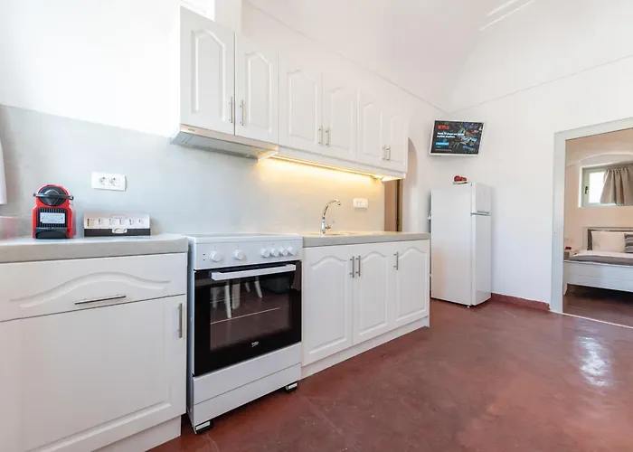 Apartment Argyro And Diogenis Emporio (Santorini)