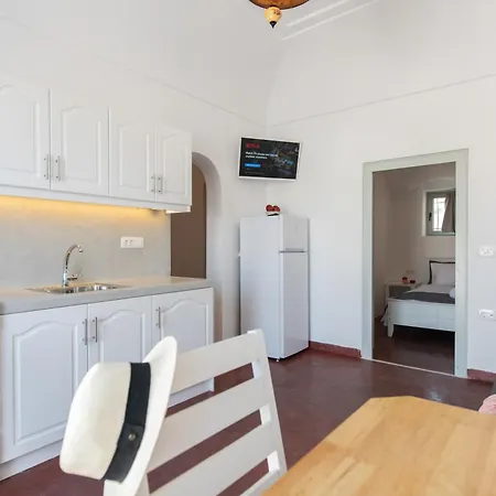 Argyro And Diogenis *