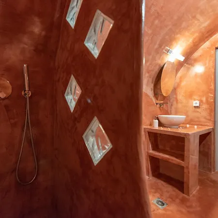 Argyro And Diogenis * Εμπορειό