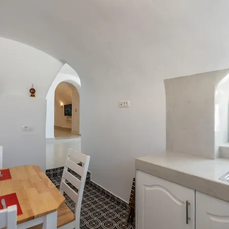 Argyro And Diogenis *