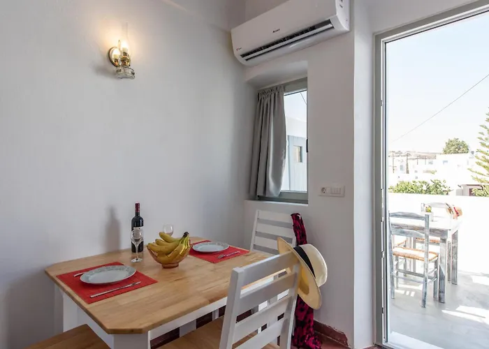 Argyro And Diogenis * Emporio (Santorini)